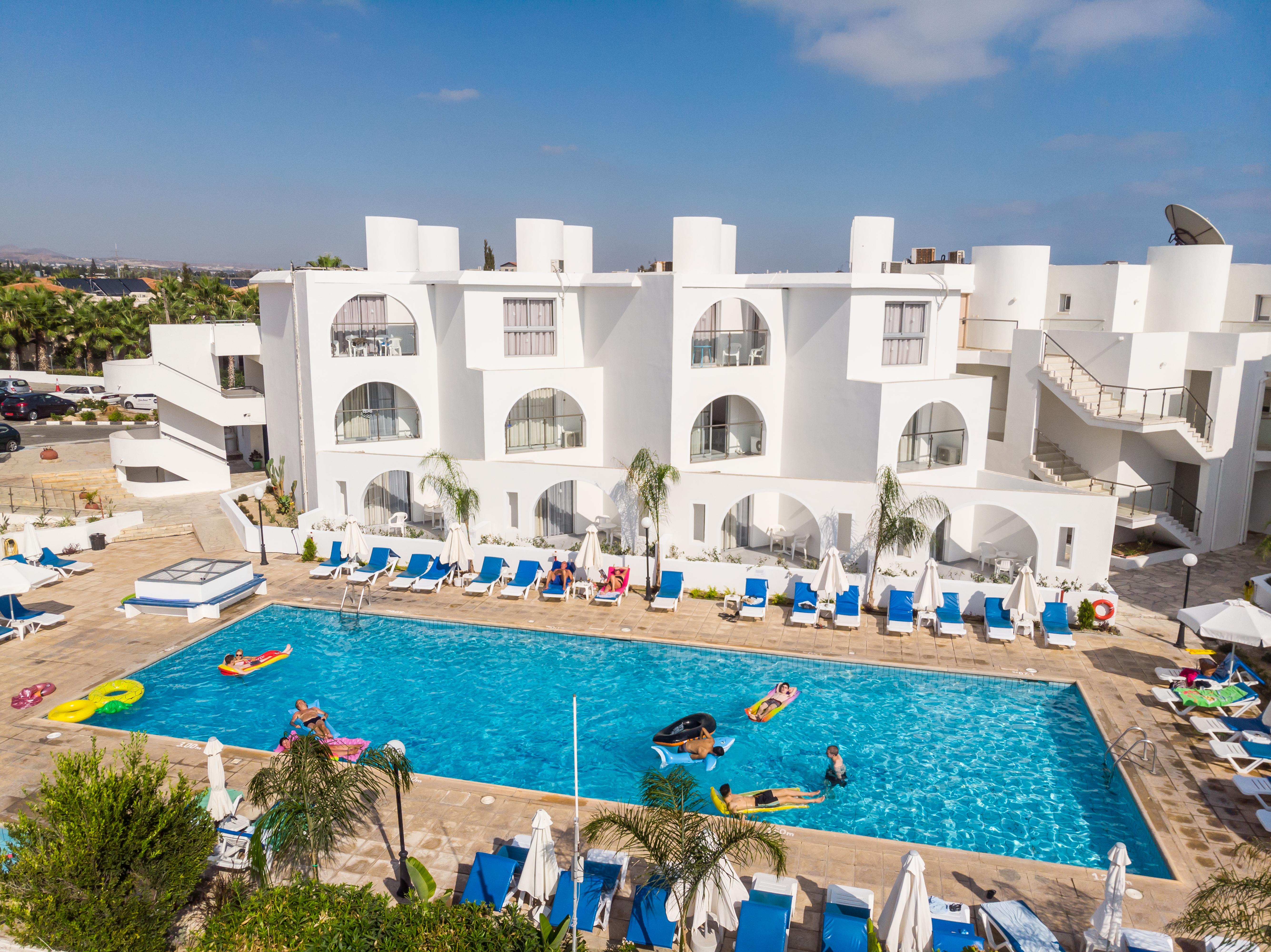 Pandream Hotel Apartments Paphos Exterior photo